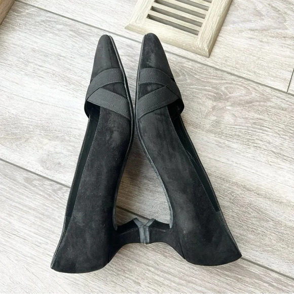 Stuart Weitzman Kitten Heel Suede Leather Square Toe Pumps - Picture 7 of 15